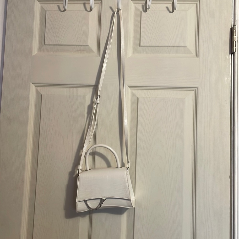 forever 21 scales white small purse